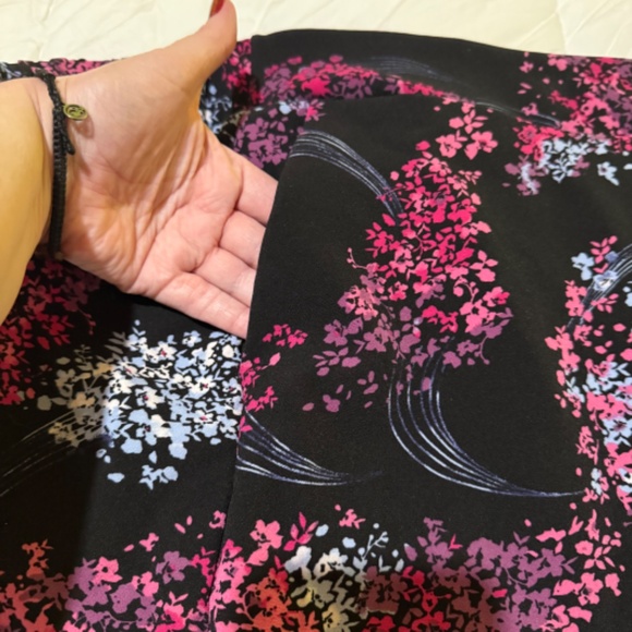 NWOT 26/28 Lane Bryant Floral Perfect Drape High Rise Wide Leg Pant With Pockets - Picture 5 of 14